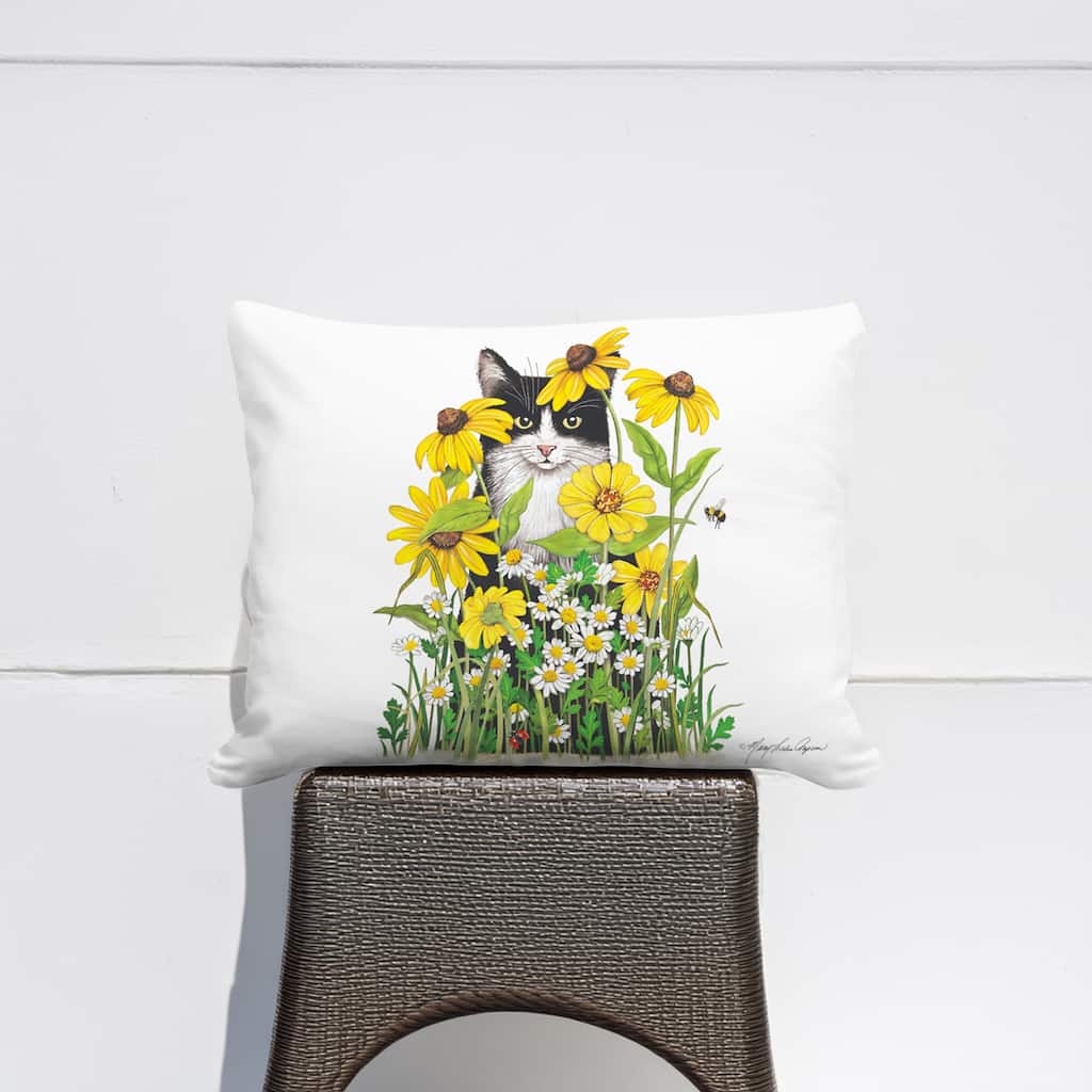 Magnolia Casual Outdoor Pillow Cat with Daisies 19x24