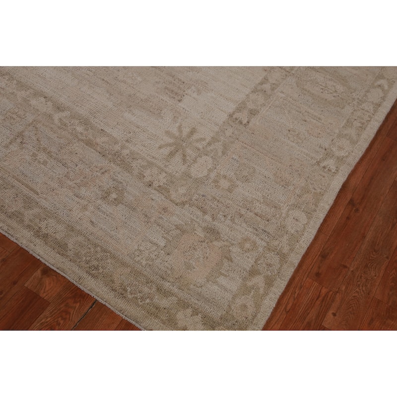 Hand Knotted Oriental 100% Wool Carpet Transitional All-Over Beige & Ivories Oushak Area Rug - 9' 10'' X 7' 8''