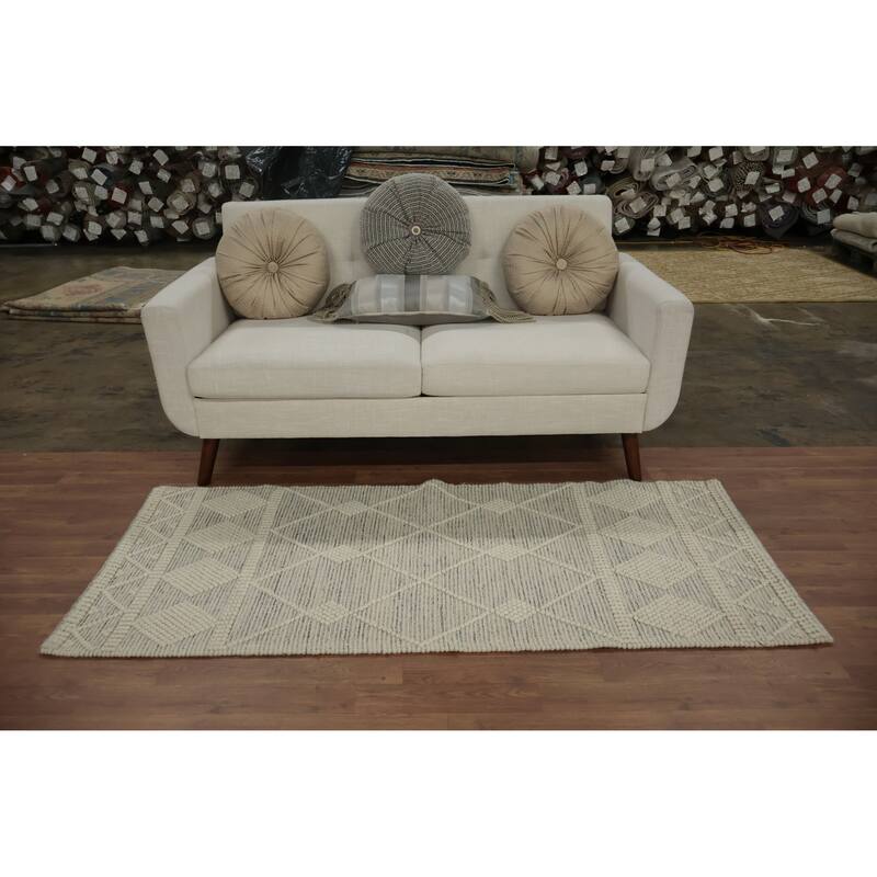 Hand Knotted Oriental 100% Wool Carpet Modern Geometric Beige & Ivories Modern Gotti Design Area Rug - 6' 0'' X 2' 7''