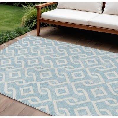 HomeRoots Geometric Transitional Rectangle Outdoor Rug