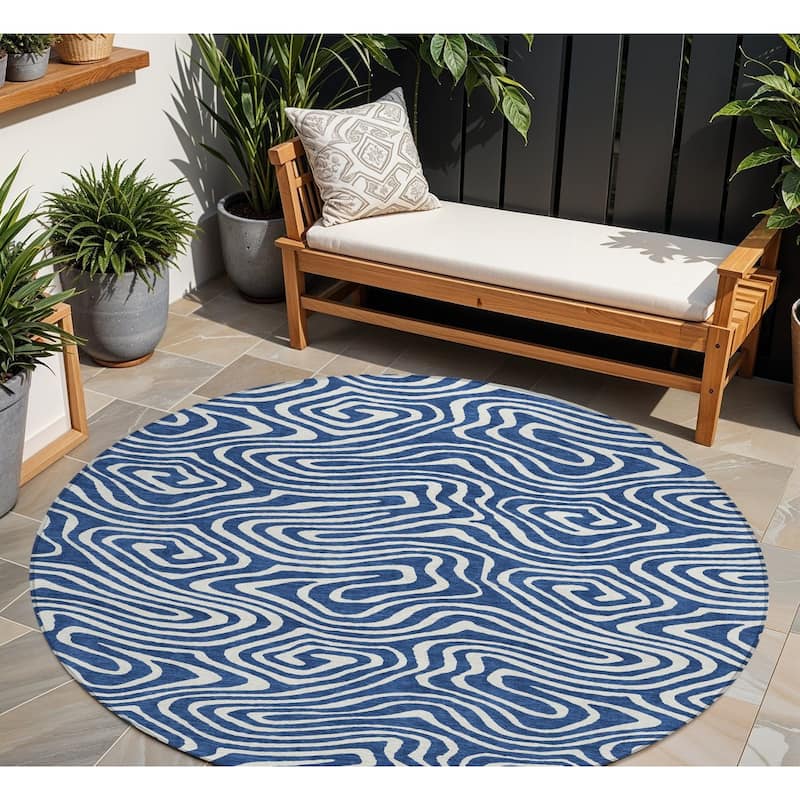 HomeRoots Abstract Transitional Rectangle Outdoor Rug - 8' Round