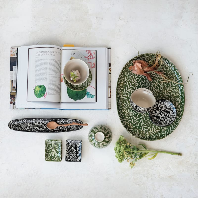 Stoneware Platter with Wax Relief Botanicals