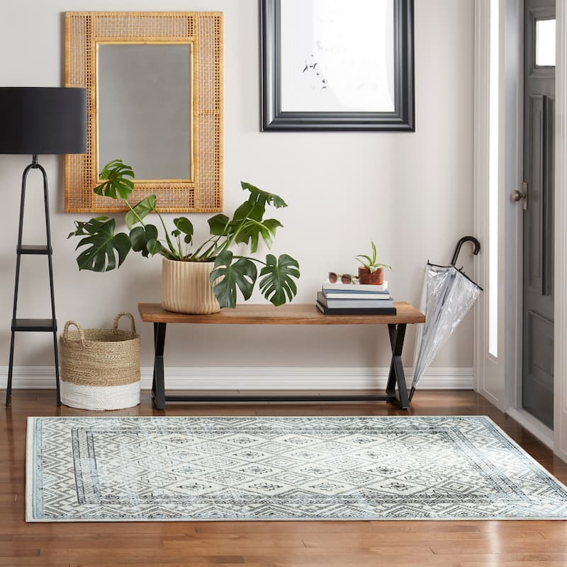 Everwash Treasure Cambria Southwest Geometric Machine Washable Area Rug, Beige/Navy Blue