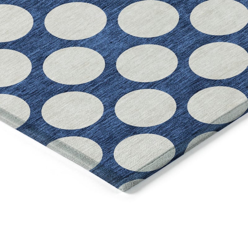 Machine Washable Indoor/ Outdoor Chantille Modern Dots Rug