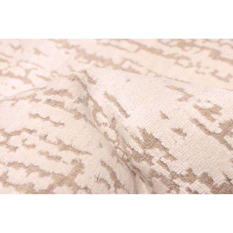 ECARPETGALLERY Hand-knotted Legacy Ivory, Silver Silk, Wool Rug - 2'6 x 12'3