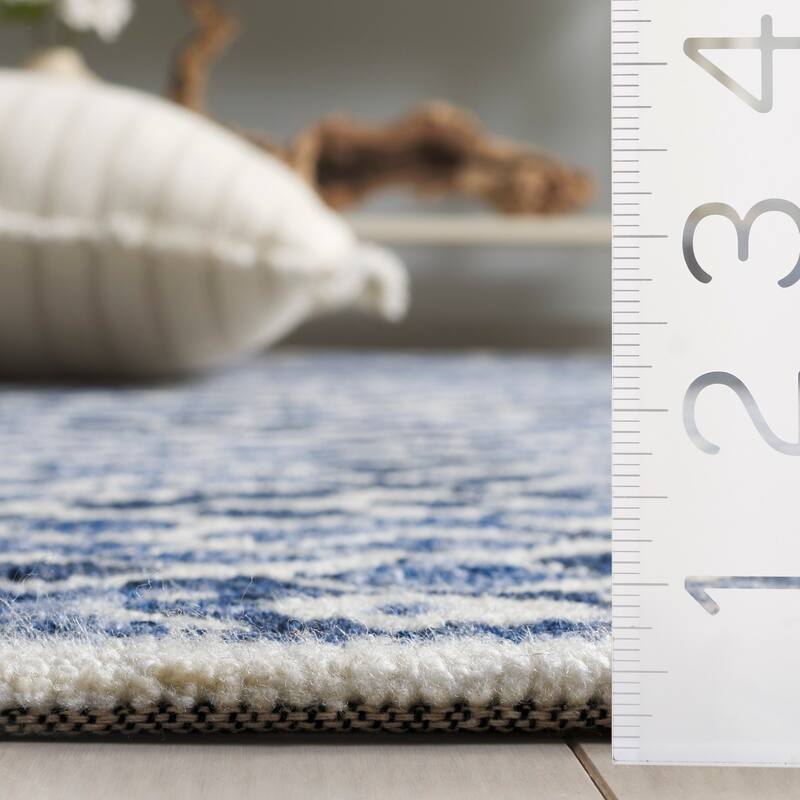 SAFAVIEH Handmade Metro Nefise Rug