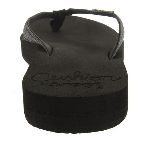 reef star cushion black