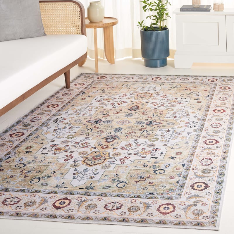 SAFAVIEH Arizona Ketrin Vintage Machine Washable Rug - 4' x 6' - Light Green/Beige