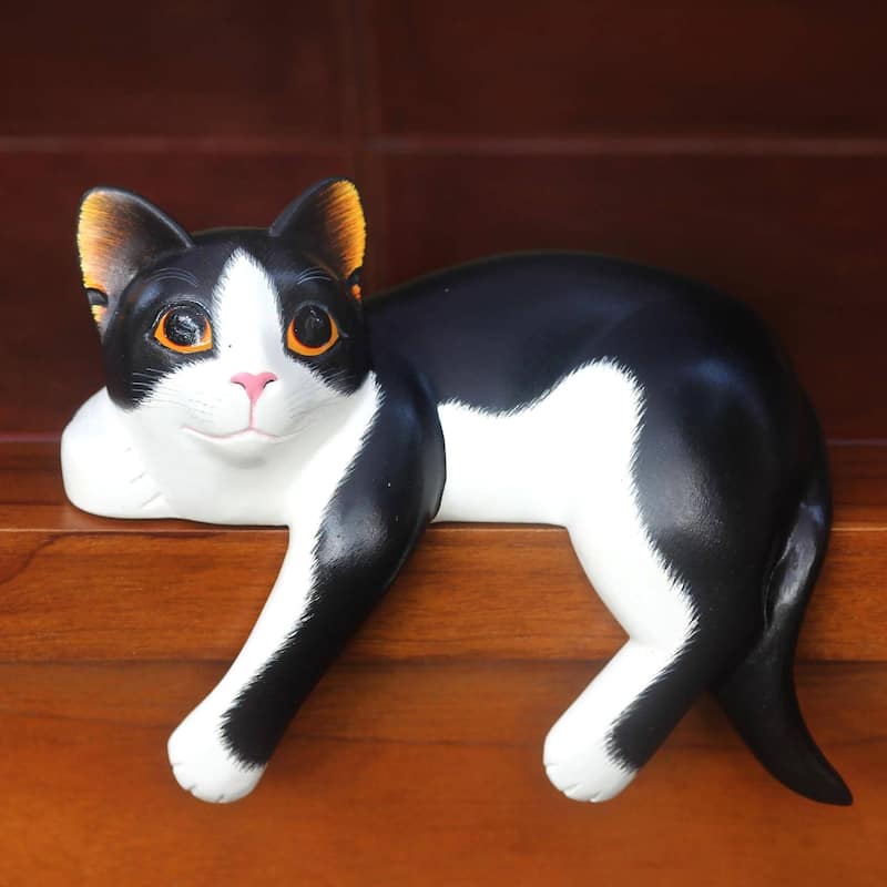 NOVICA Handmade Tuxedo Cat Relaxes Wood Sculpture (Indonesia) - 4.7" H x 6" W x 3.5" D