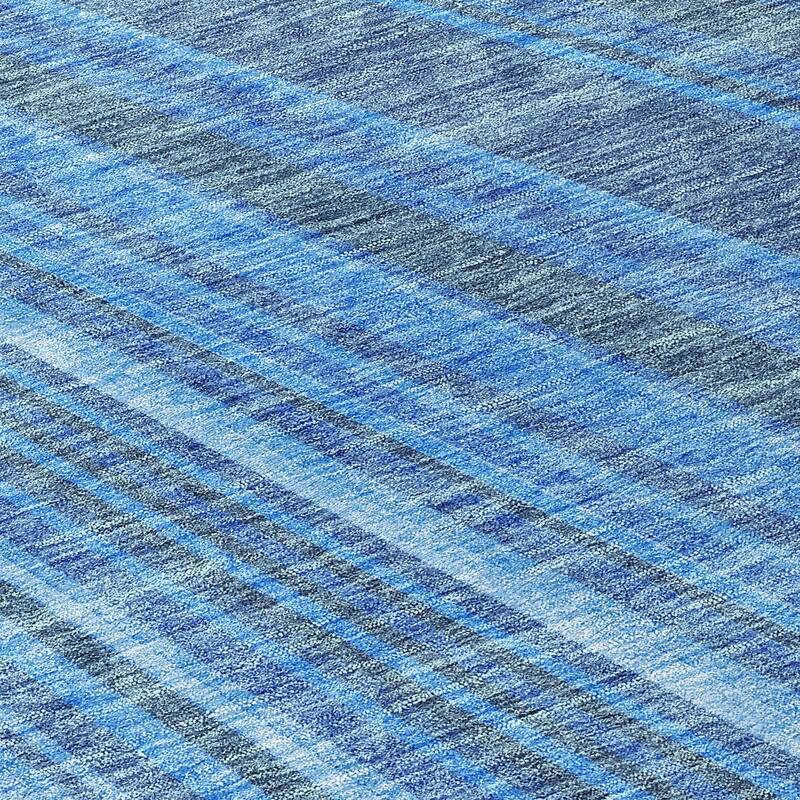 Machine Washable Indoor/ Outdoor Stripe Wave Chantille Rug