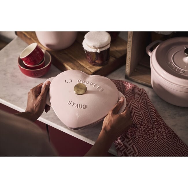 Staub-Cast-Iron-1.75-qt-Heart-