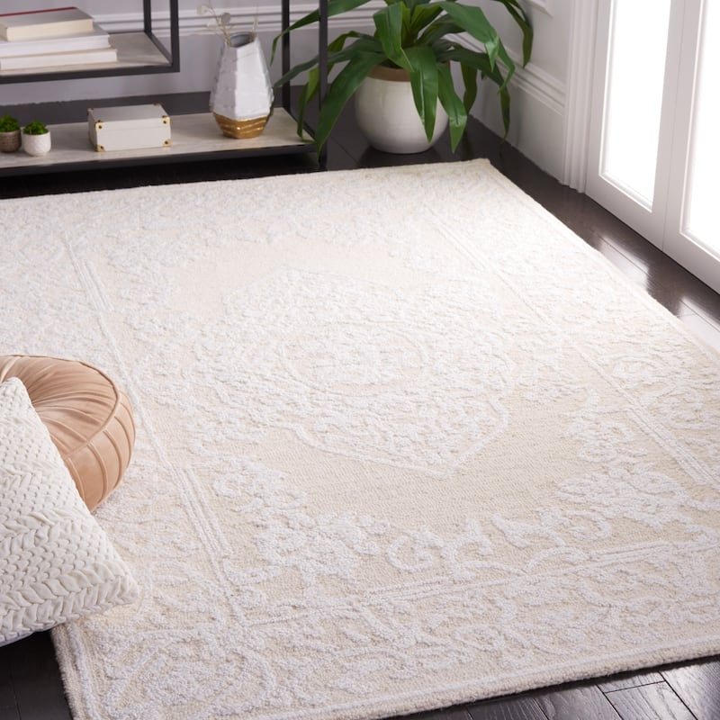 SAFAVIEH Handmade Abstract Mithilesh Medallion Wool Rug - 6' x 9' - Ivory/Beige