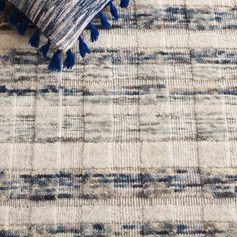 SAFAVIEH Hand-Loomed Jeni Aimi Modern & Contemporary Viscose Rug
