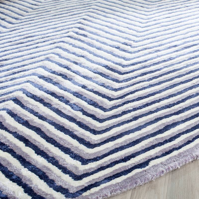 SAFAVIEH Handmade Soho Shira Chevron N.Z. Wool Rug