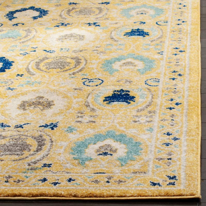 SAFAVIEH Evoke Lizan Distressed Vintage Boho Rug