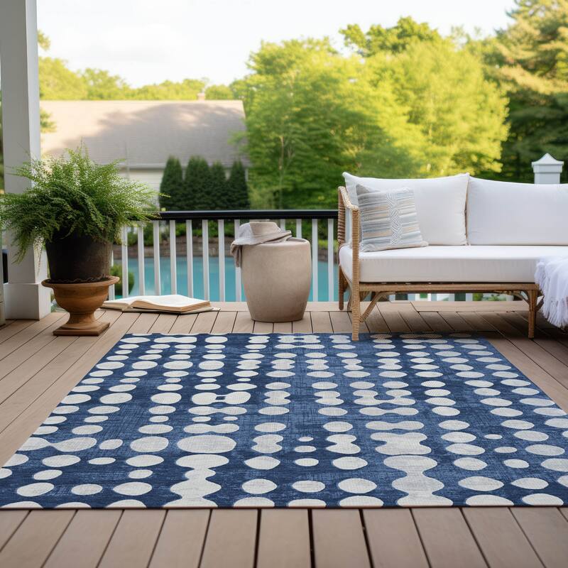 Machine Washable Indoor/ Outdoor Chantille Dots Abstract Rug