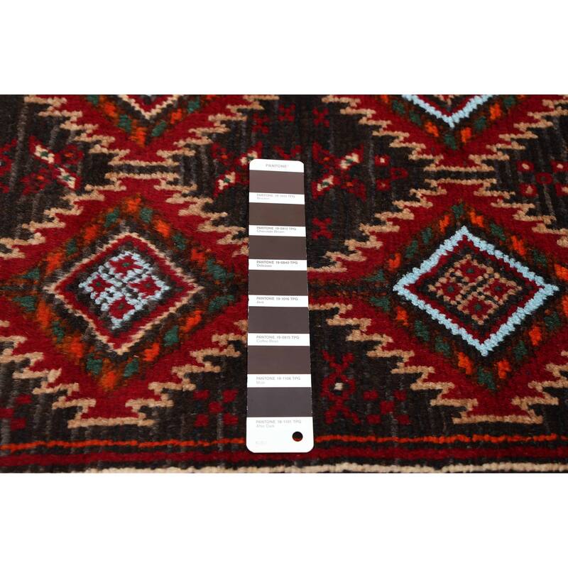 ECARPETGALLERY Hand-knotted Baluch Black, Red Wool Rug - 3'2 x 6'0
