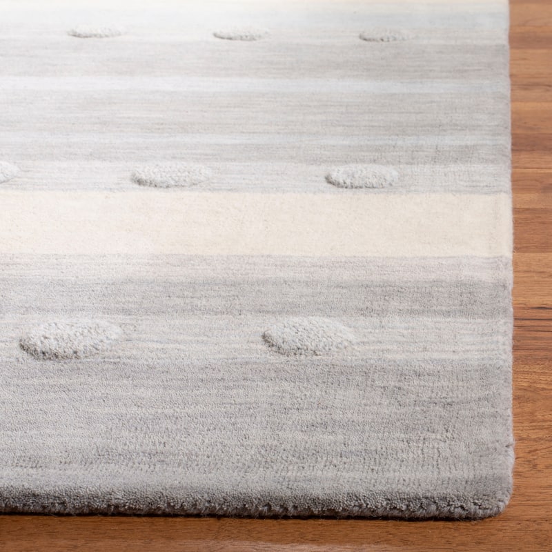 SAFAVIEH Handmade Kids Sandugash Wool Rug