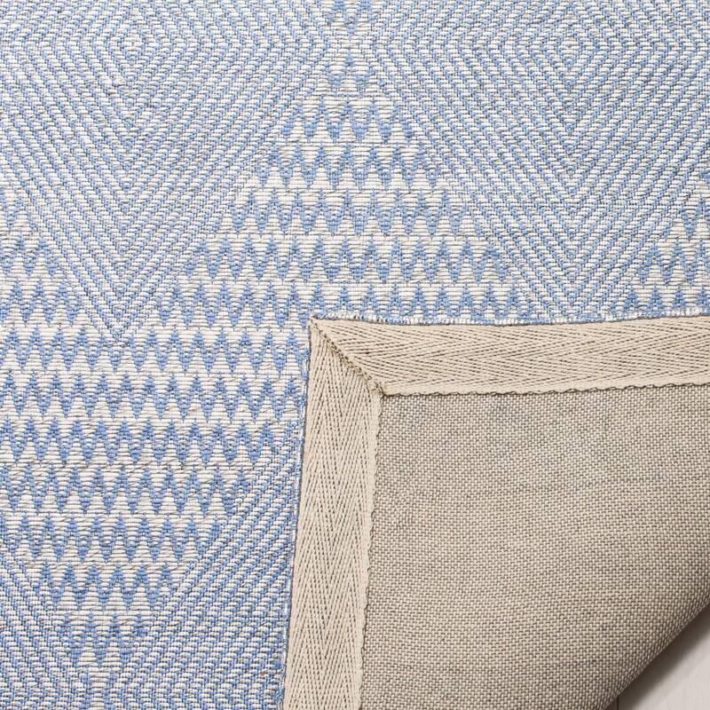 SAFAVIEH Handmade Marbella Annelouise Modern Viscose Rug