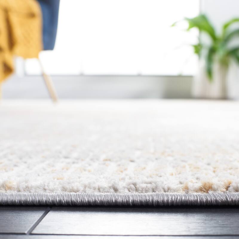 SAFAVIEH Vogue Lucinda Modern & Contemporary Rug