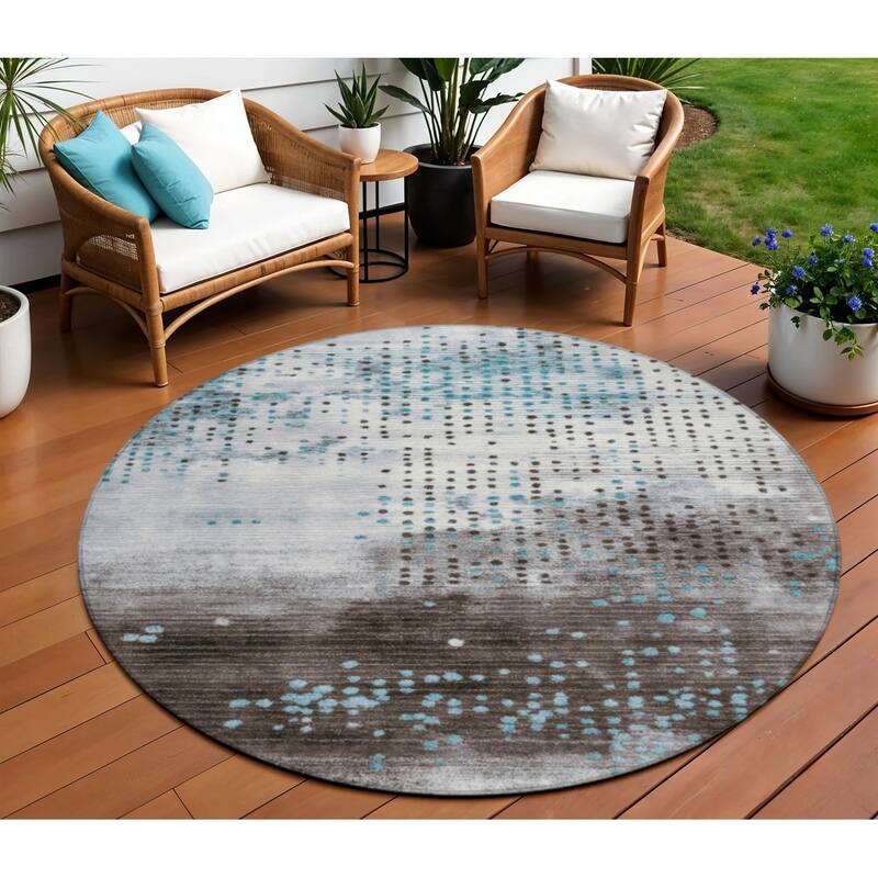 HomeRoots Geometric Transitional Rectangle Outdoor Rug - 8' Round