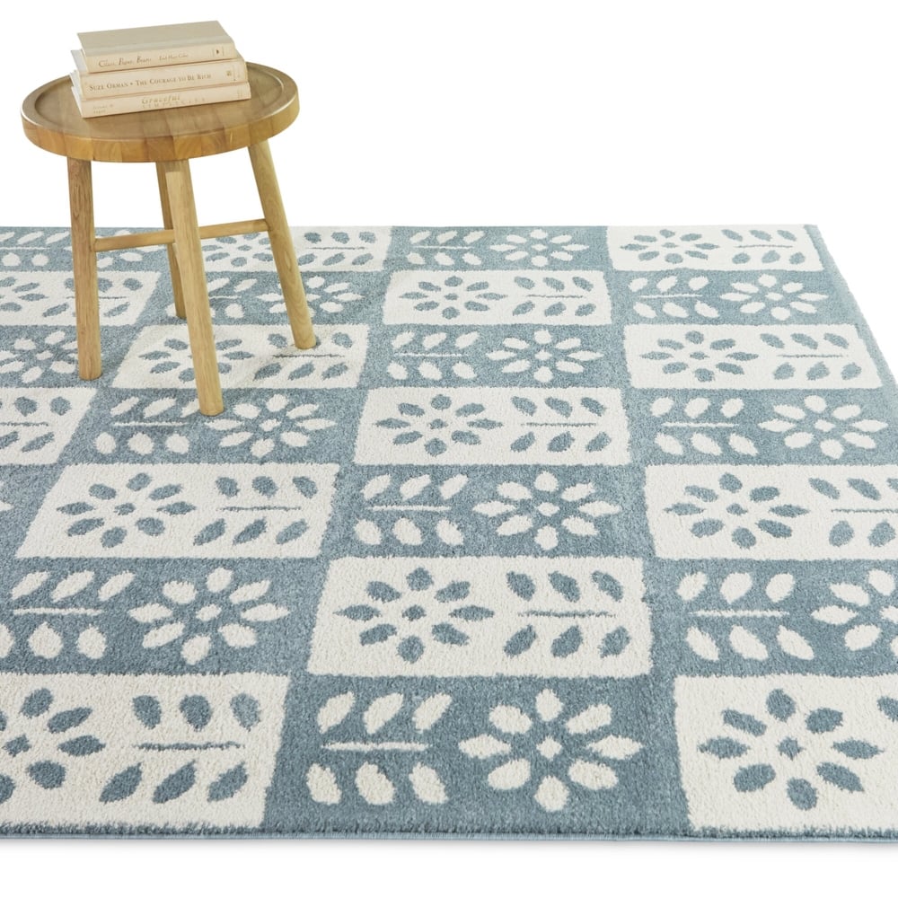 Karol Modern Floral Area Rug