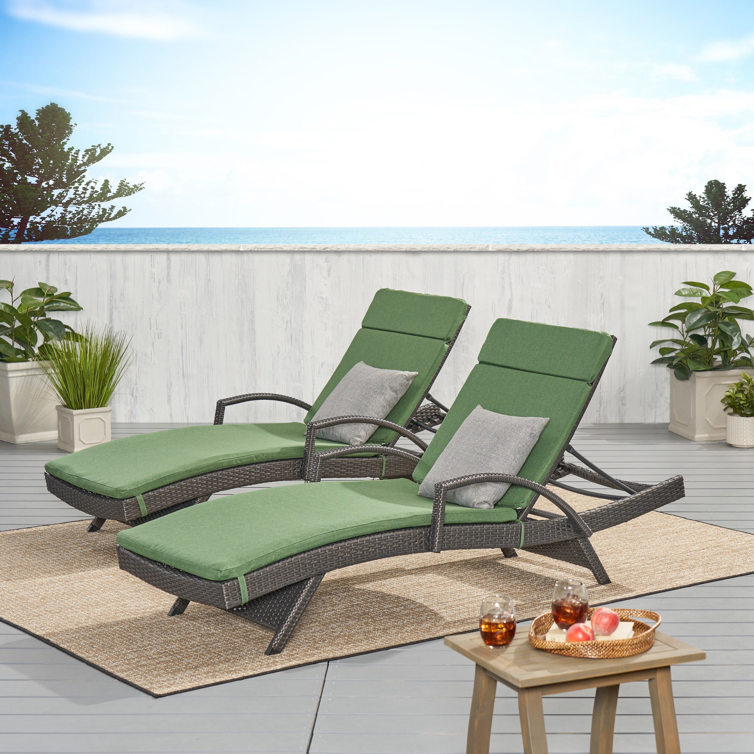 Cushioned lounge online chair outdoor