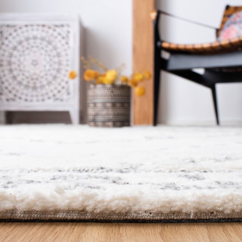 SAFAVIEH Handmade Casablanca Shag Kika Wool Rug