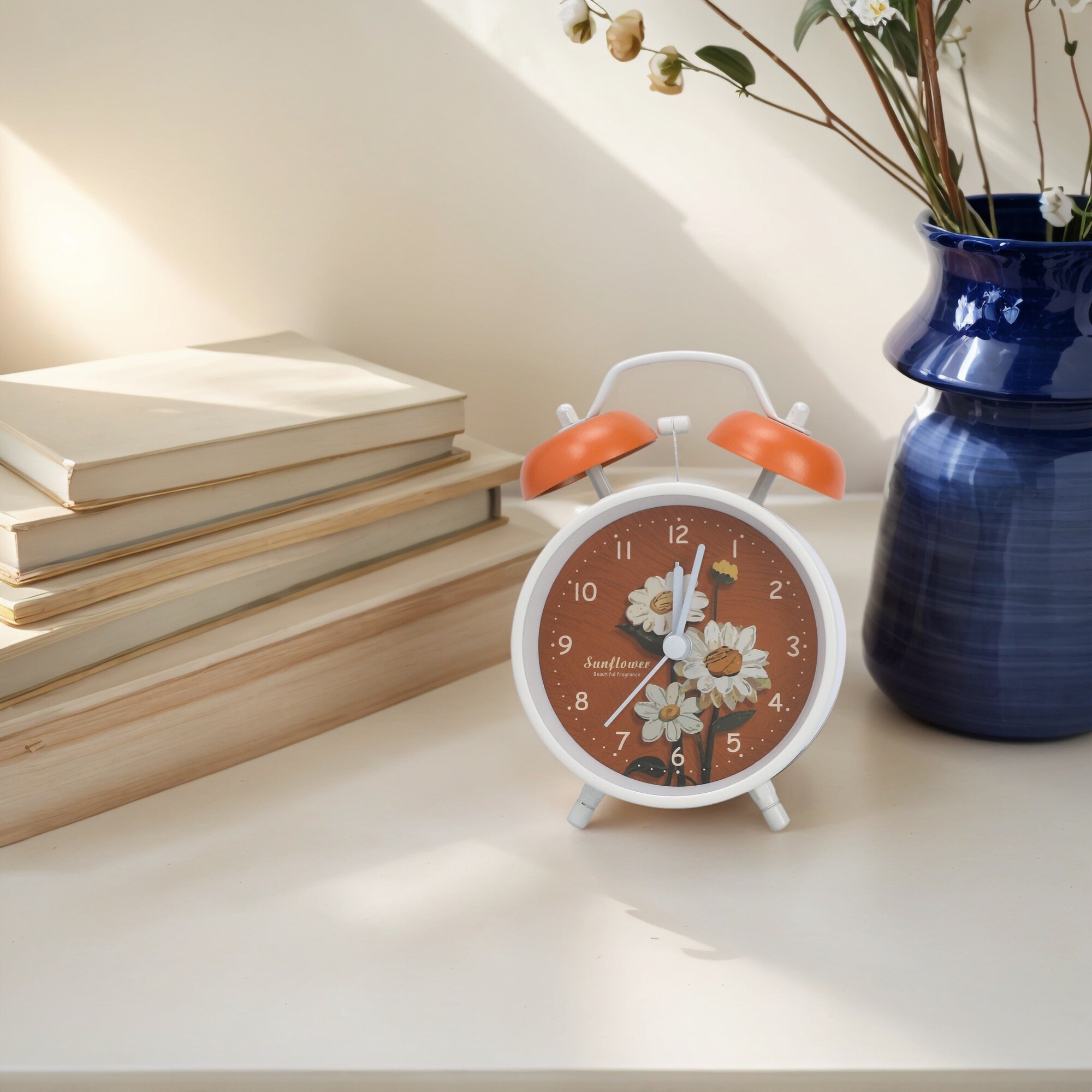 Metal Mechanical Alarm Clock, Loud Bell Ring, Elegant Floral Pattern, Ideal for Bedroom Nightstand 4.6"Lx2.2"Wx6.6"H