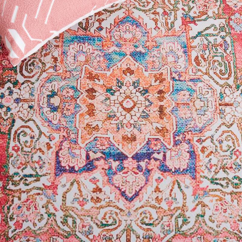 SAFAVIEH Tucson Machine Washable Slip Resistant Fedra Oriental Medallion