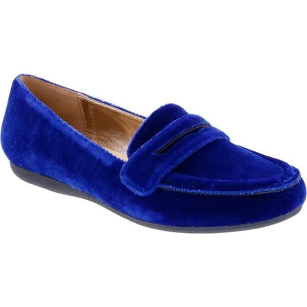 blue velvet shoe shop