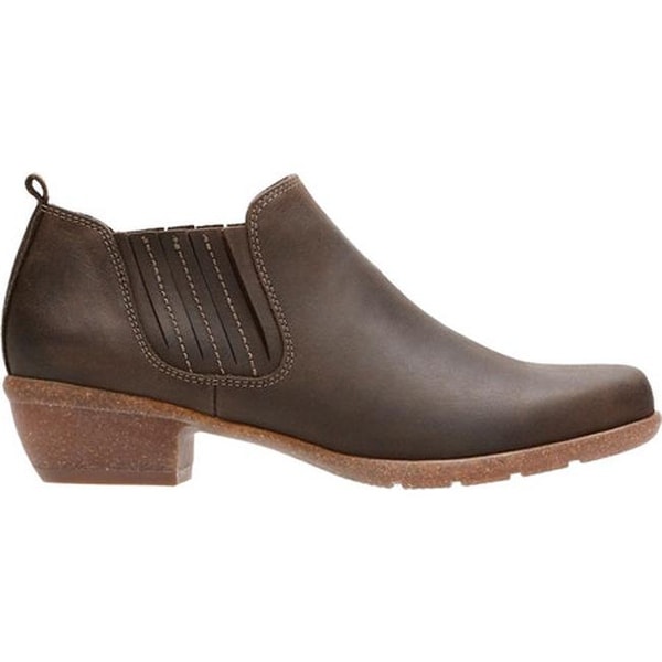 wilrose jade clarks