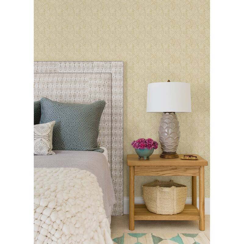 Chesapeake Sandee Butter Medallion Wallpaper