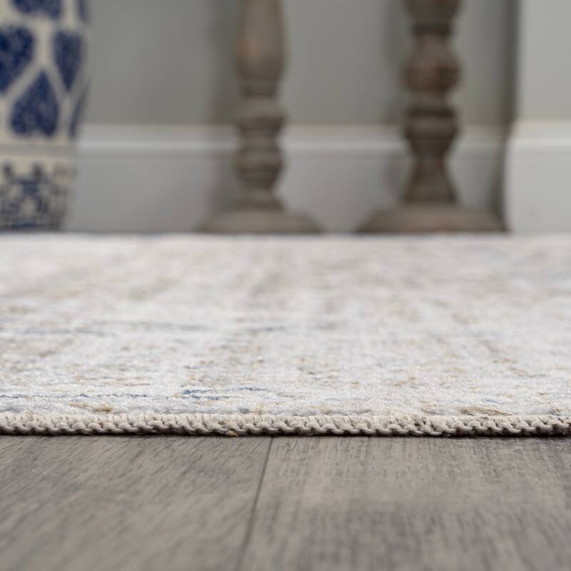 JONATHAN Y Shaemus Global Medallion Low-Pile Machine-Washable Area Rug