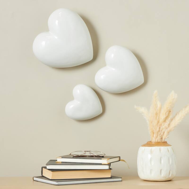 Ceramic Heart Slanted Home Wall Decor with Varying Sizes - Set of 3 Black, Gold, Silver, White - Roche River Decor