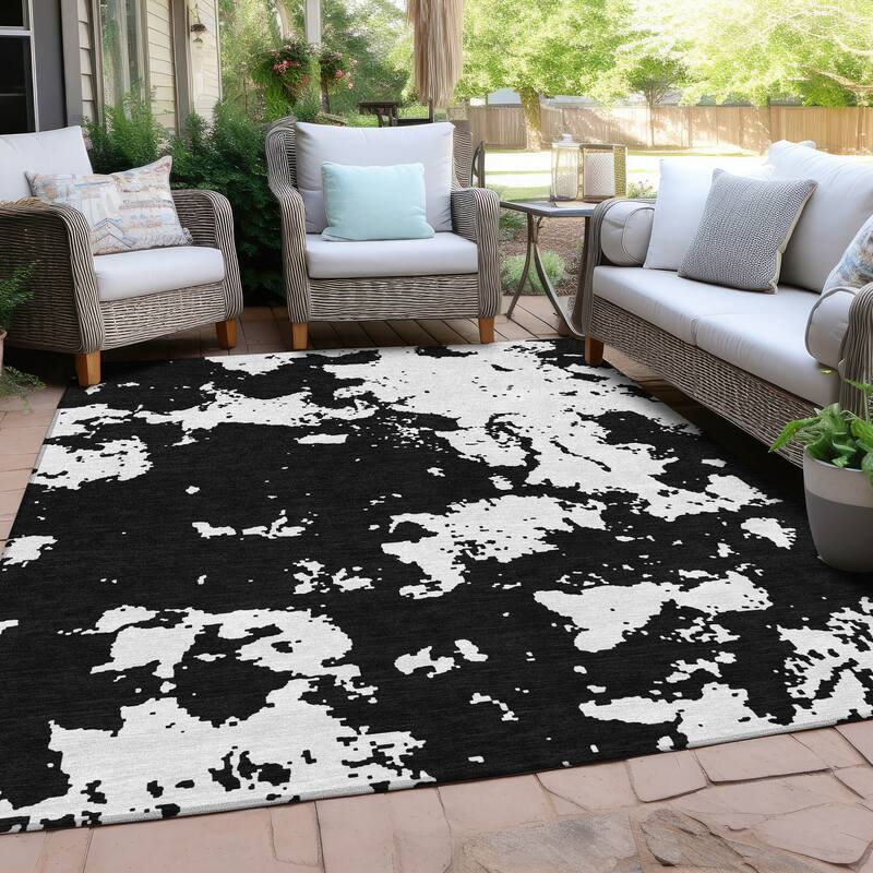 Machine Washable Indoor/ Outdoor Chantille Abstract Rug - Black - 3' x 5'