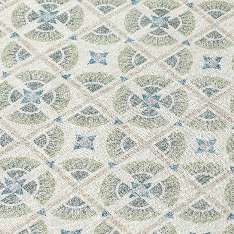 Machine Washable Indoor/ Outdoor Modern Roeland Chantille Rug