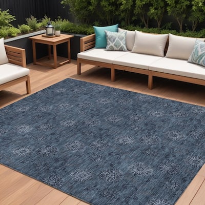 HomeRoots Floral Transitional Rectangle Outdoor Rug
