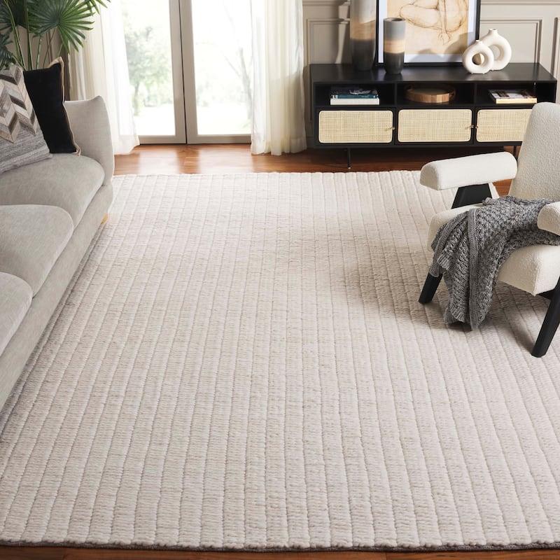 SAFAVIEH Hand-Loomed Natura Zveta Transitional Wool Rug - 8' x 10' - Ivory