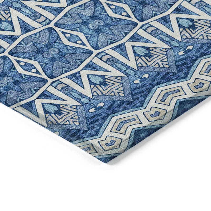 Machine Washable Indoor/ Outdoor Chantille Mosaic Global Rug