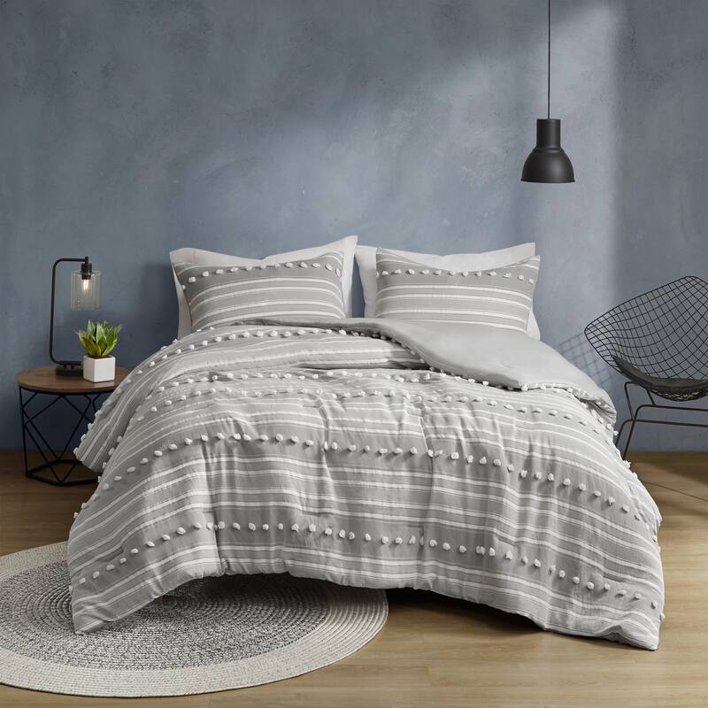 Intelligent Design Cillian Striped Clipped Jacquard Comforter Set - Grey - Queen
