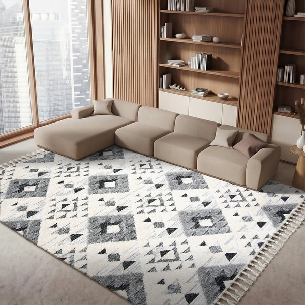 SAFAVIEH Moroccan Tassel Shag Kobi 2-inch Thick Rug - Bed Bath