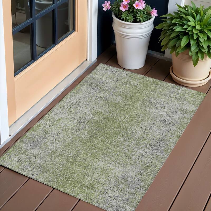 HomeRoots Oriental Transitional Rectangle Outdoor Rug - 3' x 5'
