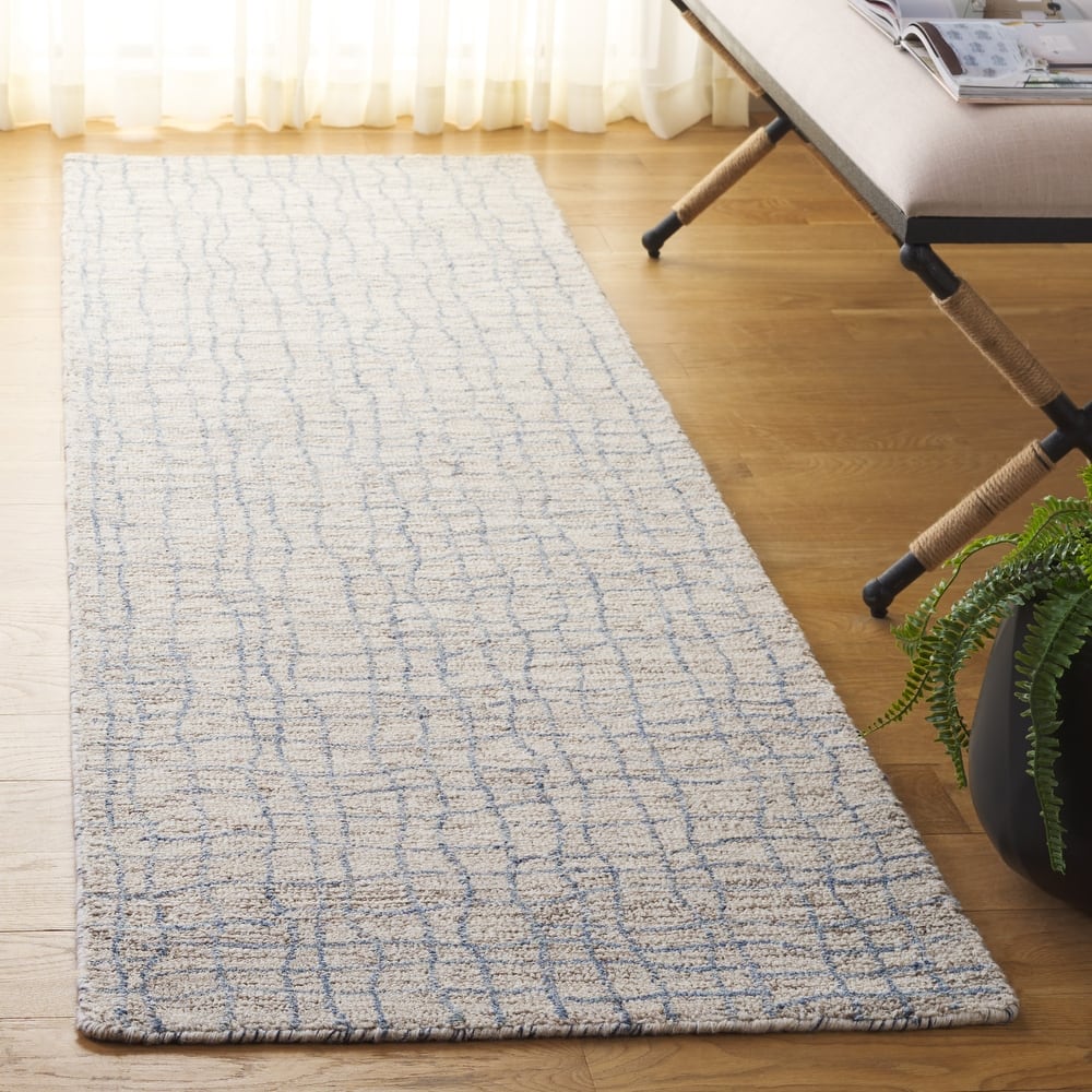 SAFAVIEH Handmade Abstract Helgrid Modern & Contemporary Wool Rug