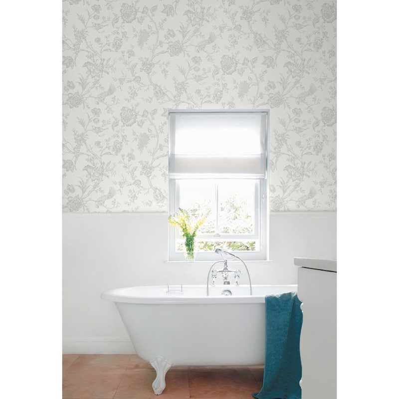 NextWall Jasmine Chinoiserie Peel and Stick Wallpaper
