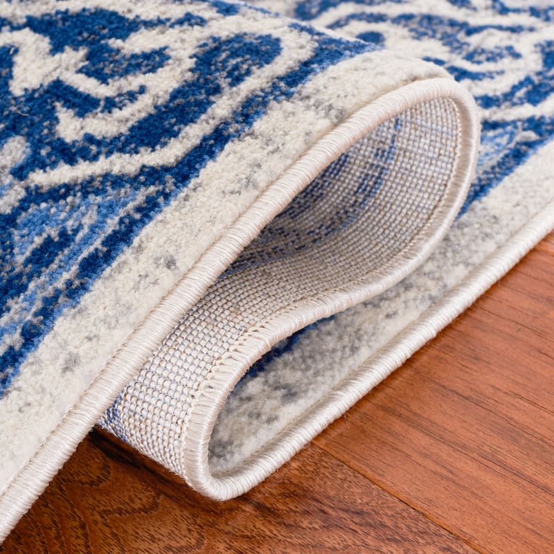 SAFAVIEH Brentwood Sirpa Traditional Rug