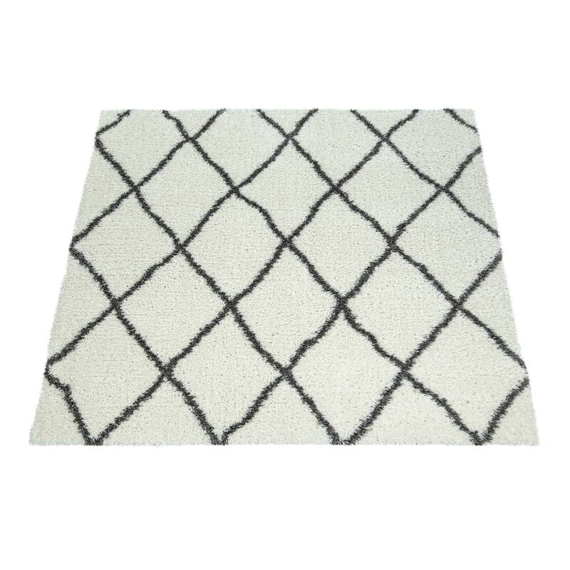 Modern Shag Rug with Scandinavian Pattern, Flokati Style in Cream Grey