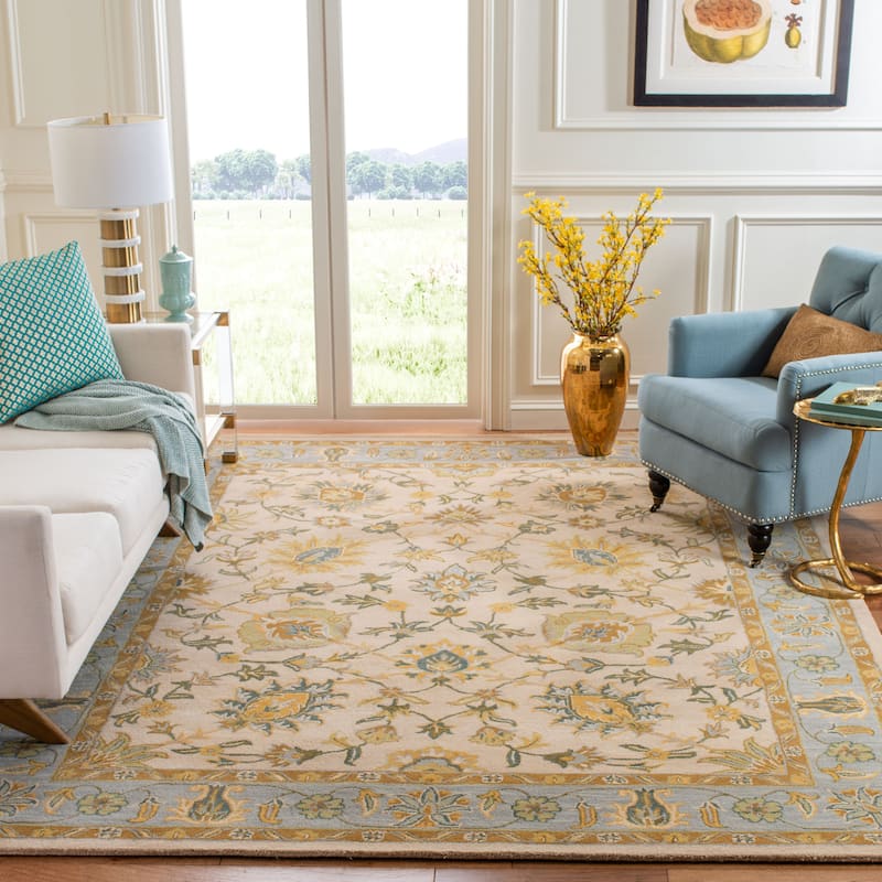SAFAVIEH Handmade Classic Gertje Traditional Oriental Wool Rug - 8' x 10' - Ivory/Light Blue