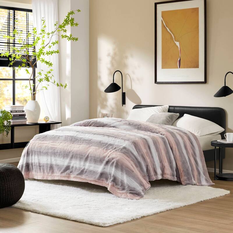 Madison Park Zuri Faux Fur Blanket