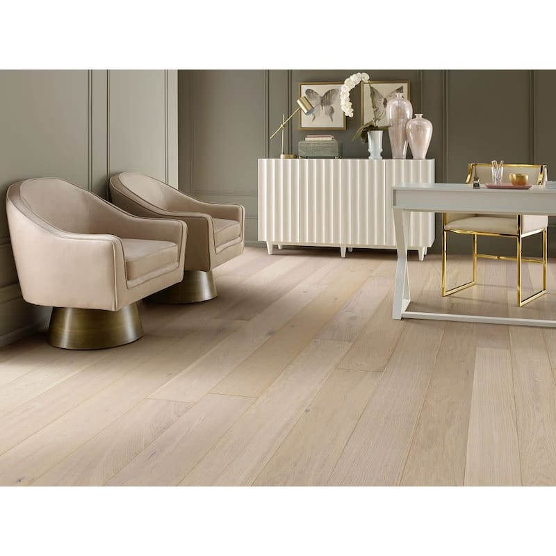 Shaw SW753 Utmost 8" Wide Wire Brushed Engineered White Oak Hardwood